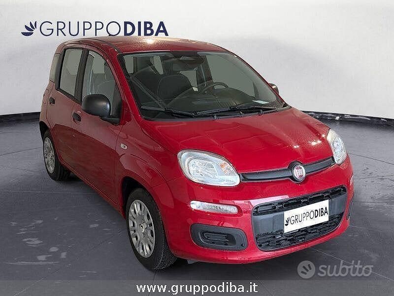 Nuova Fiat Panda 70 CV (51 kW) 2025 Rosso Utilitaria