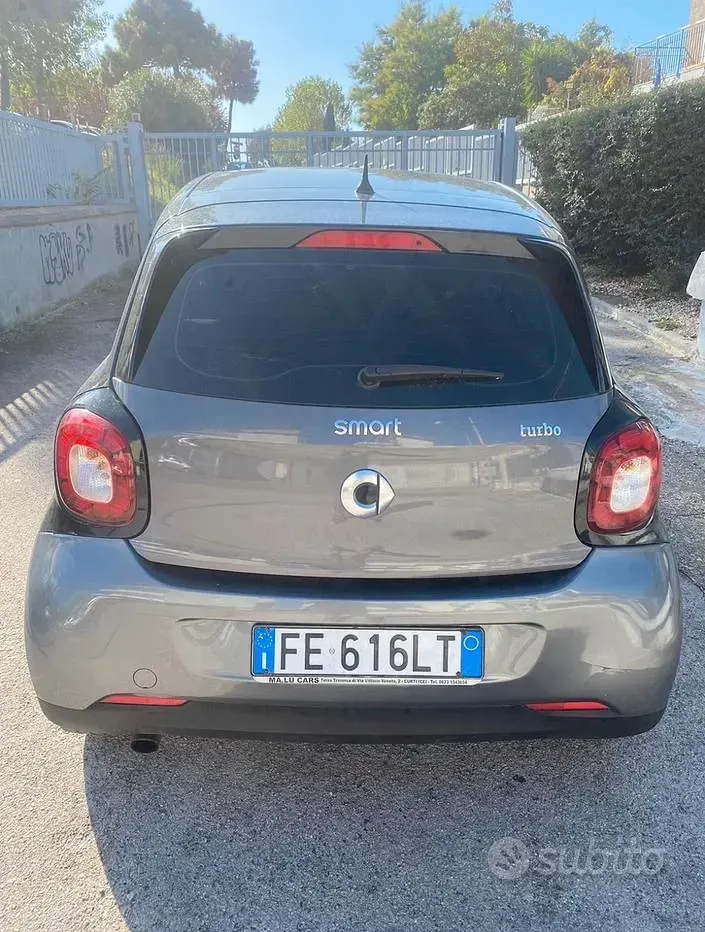 Usata Smart ForFour 90 CV (66 kW) 2016 Grigio Utilitaria