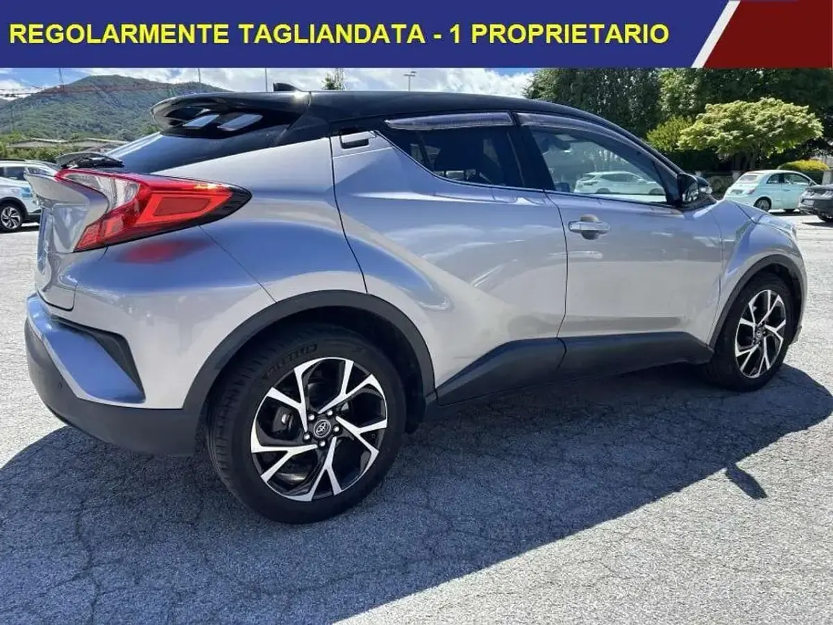 Occasion Toyota C-HR Style 98 ch (72 kW) 2017 Gris SUV