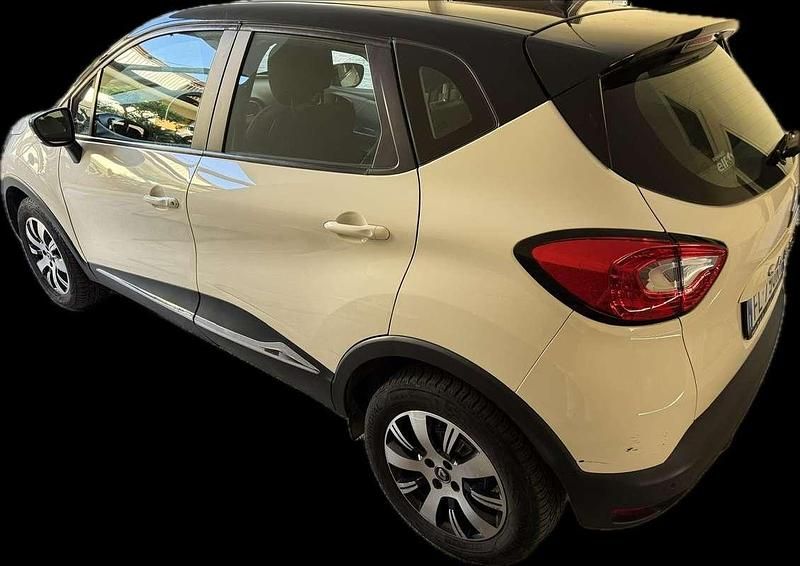 Usata Renault Captur Intens 90 CV (66 kW) 2017 Beige SUV