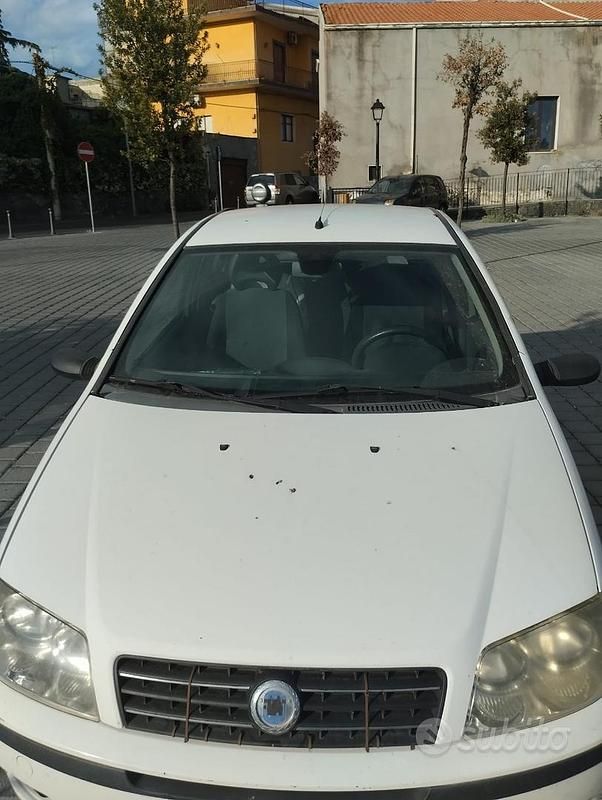 Usata Fiat Punto 69 CV (50 kW) 2006 Utilitaria