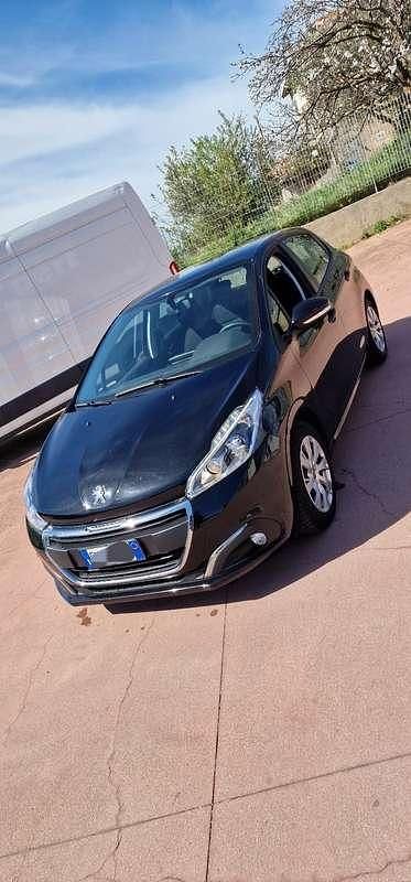 Usata 2019 Peugeot 208 S Due volumi | 9000 € (Ottimo prezzo) - Immagine 1/4