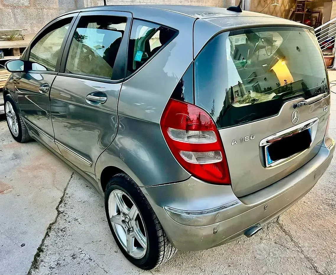 Usata Mercedes A180 Elegance 109 CV (80 kW) 2005 Grigio Berlina