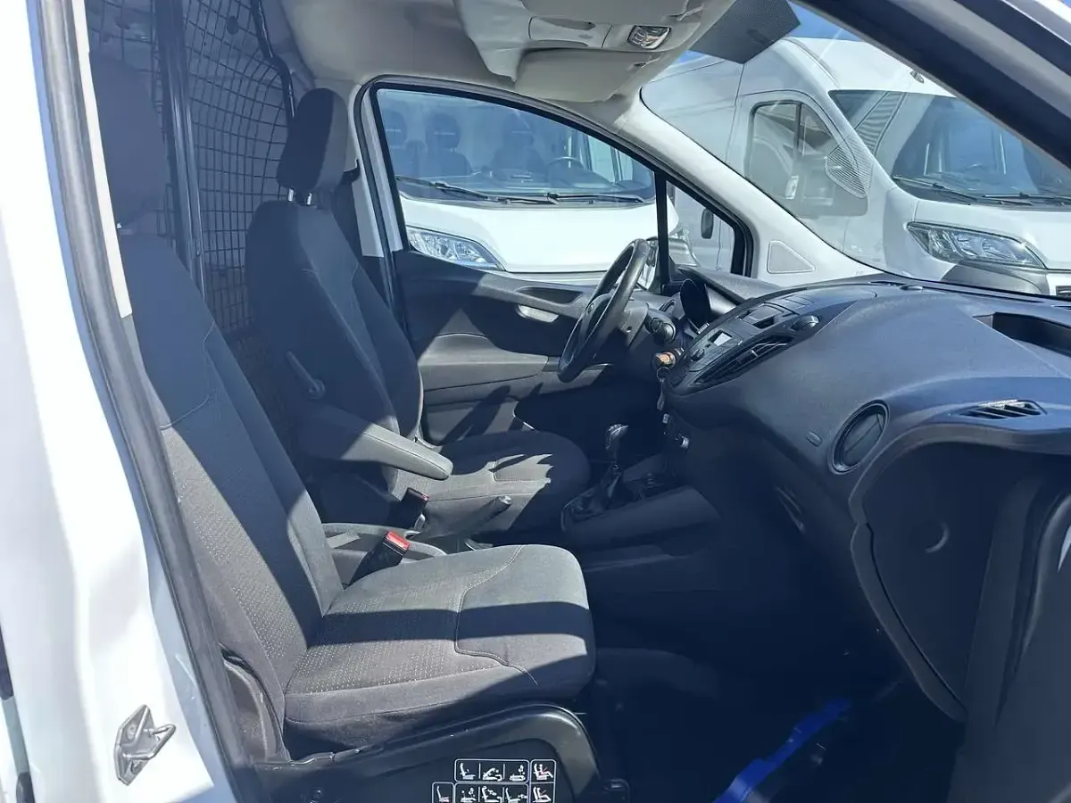 Usata Ford Courier Trend 75 CV (55 kW) 2019 Bianco Monovolume