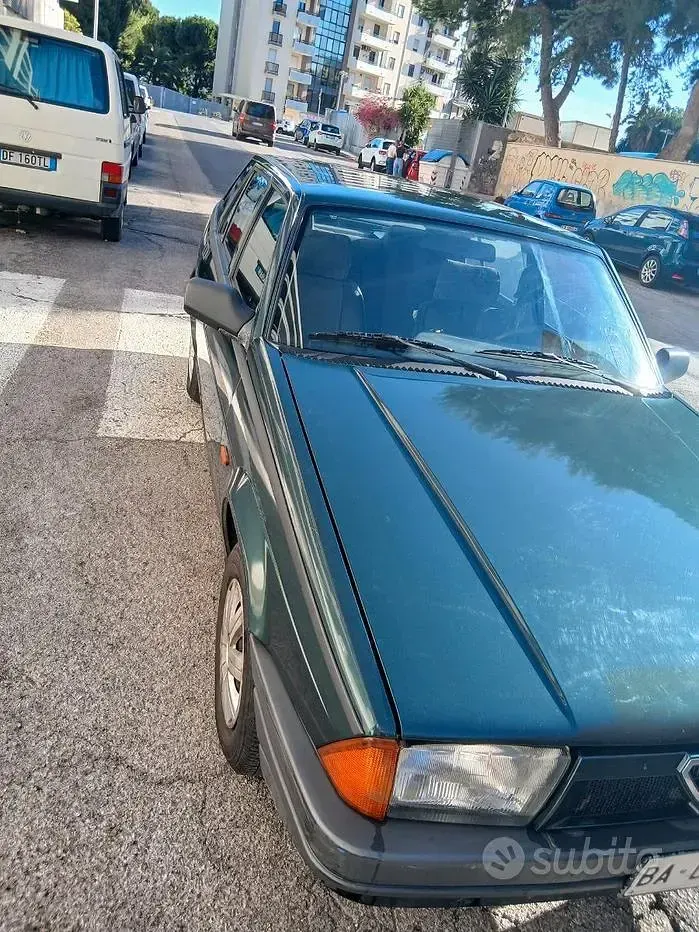 Usata Alfa Romeo 75 105 CV (77 kW) 1991 Verde Berlina