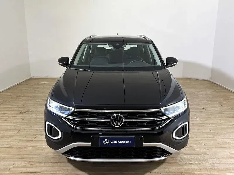 Usata VW T-Roc Style 116 CV (85 kW) 2025 Deep black SUV