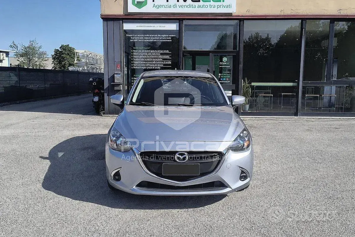 Usata Mazda 2 Evolve 105 CV (77 kW) 2017 Grigio Utilitaria