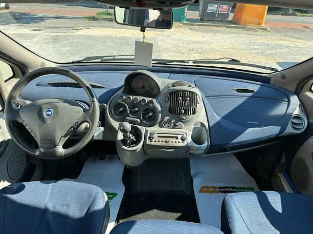 Usata Fiat Multipla Dynamic 103 CV (75 kW) 2005 Blu Monovolume