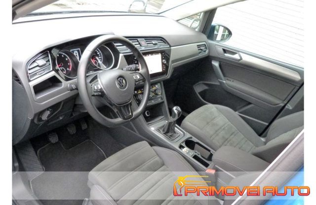 Azzurro Usata 2020 VW Touran Business Monovolume | 29.500 € (Cara) - Immagine 1/4