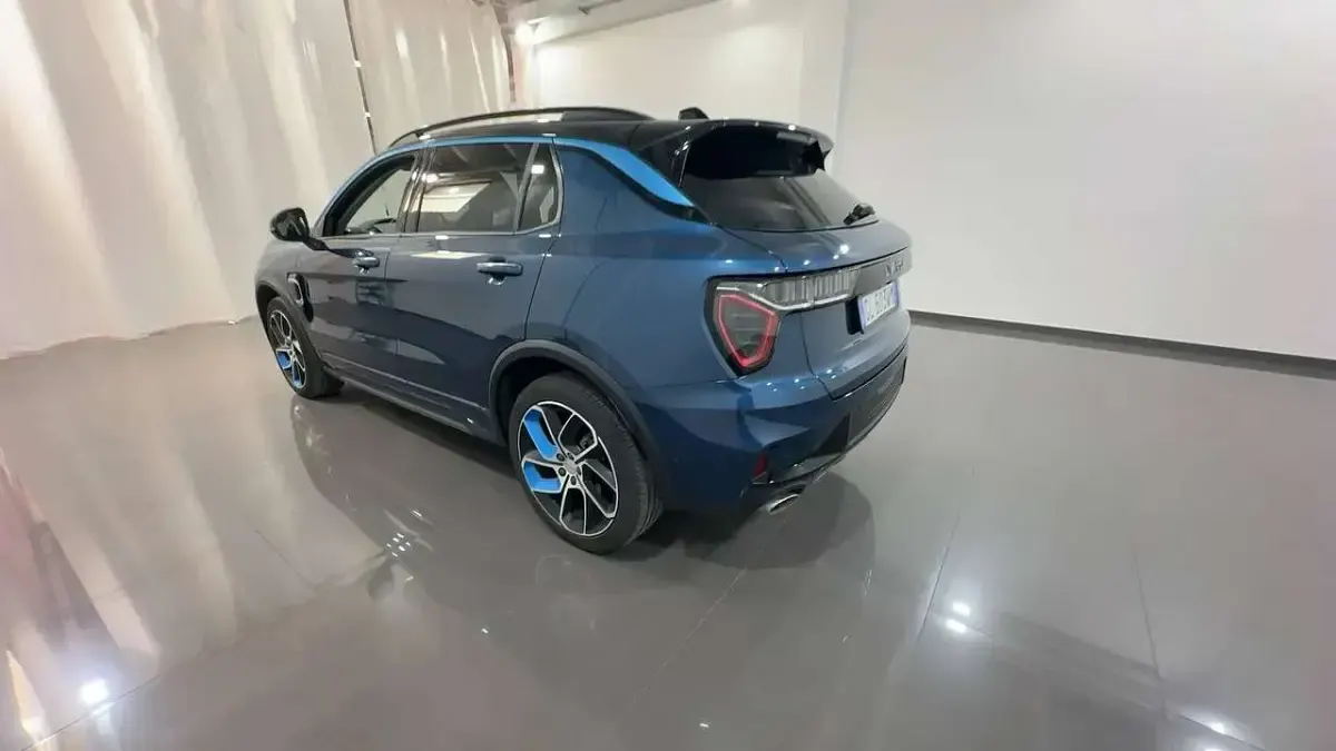 Usata Lynk & Co 01 179 CV (131 kW) 2022 Blue volation SUV
