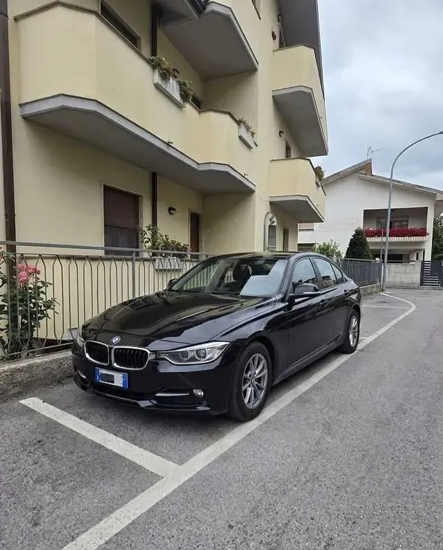 Usata BMW 318 Advantage 150 CV (110 kW) 2016 Berlina