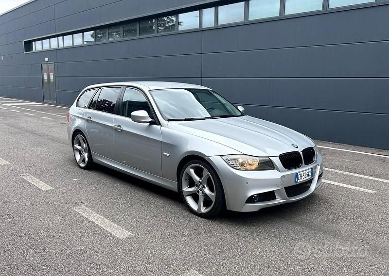 Usata BMW 318 143 CV (105 kW) 2011 Grigio Station wagon