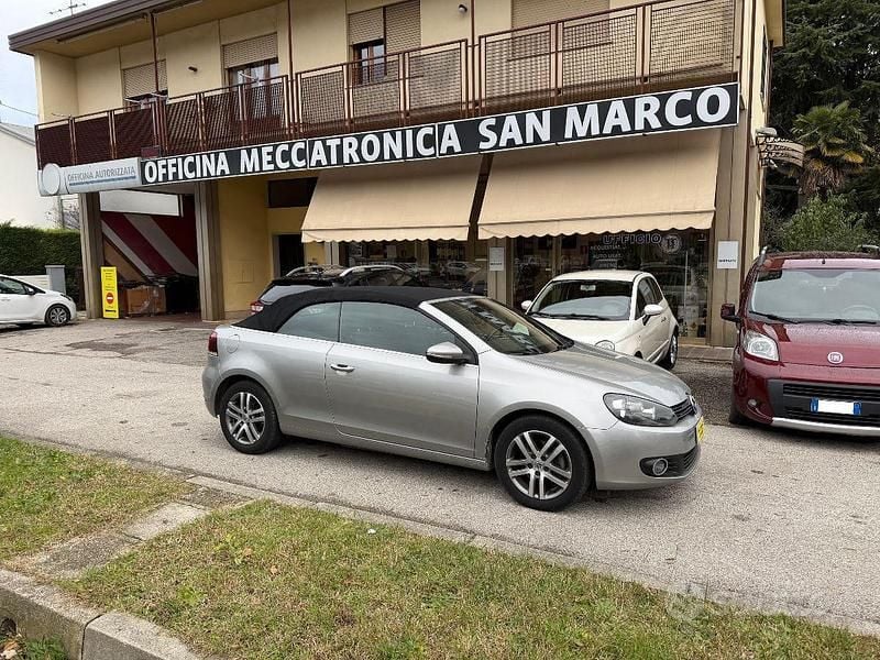 Usata VW Golf Cabriolet 105 CV (77 kW) 2012 Grigio Cabrio