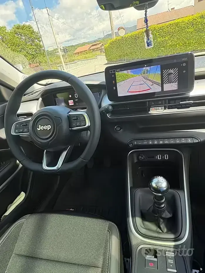 Usata Jeep Avenger Summit 101 CV (74 kW) 2024 Grigio SUV