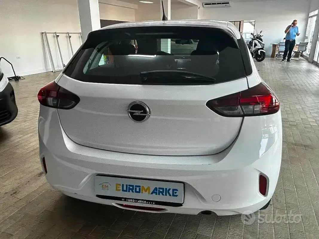 Usata Opel Corsa Edition 100 CV (73 kW) 2021 Bianco Utilitaria