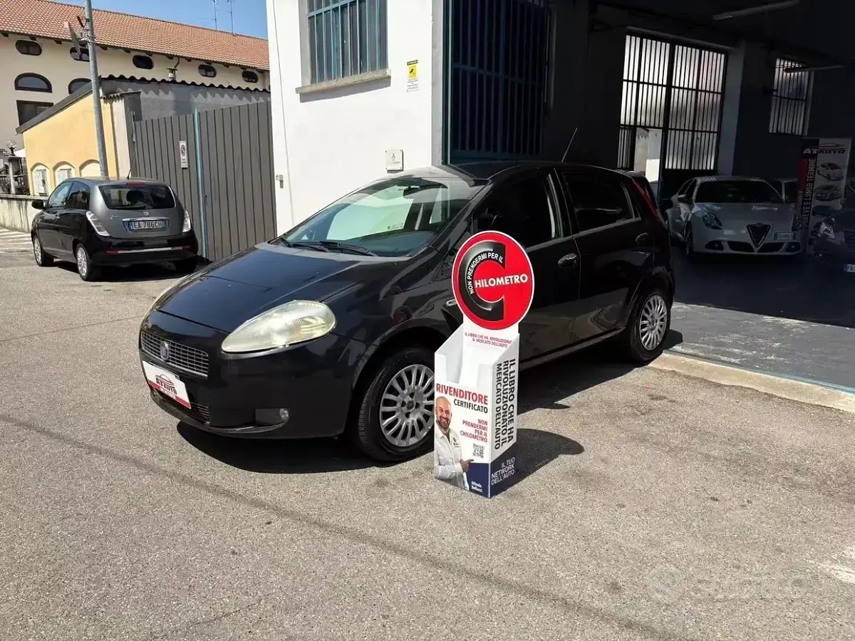 Usata Fiat Grande Punto Active 69 CV (50 kW) 2009 Utilitaria