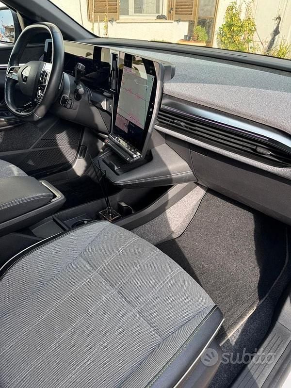 Usata Renault Megane E-Tech 2023 Grigio Berlina