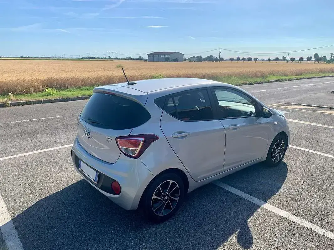 Usata Hyundai i10 67 CV (49 kW) 2020 Utilitaria