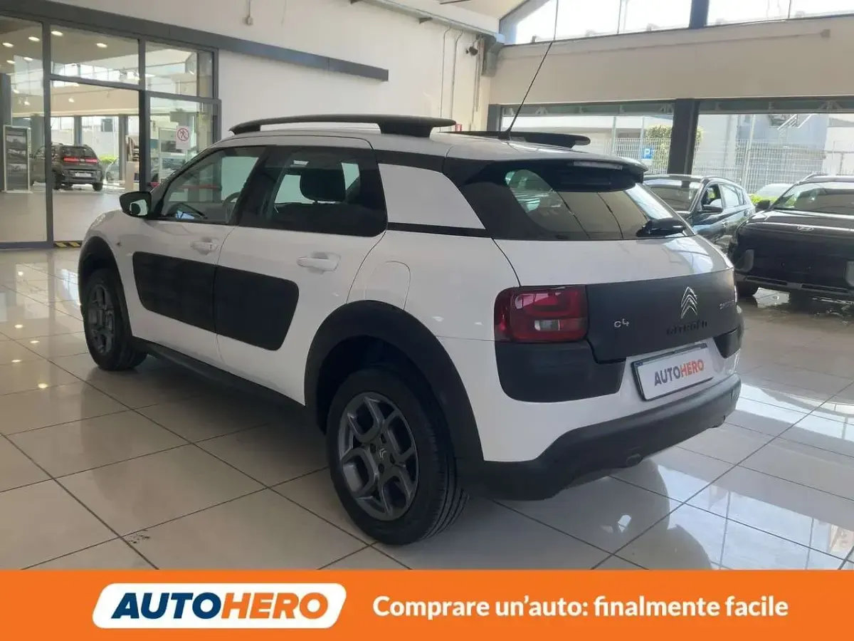 Usata Citroën C4 Feel 99 CV (72 kW) 2017 Bianco SUV