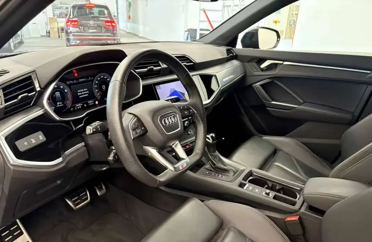 Usata Audi Q3 Sportback S-Line 190 CV (139 kW) 2022 Grigio SUV