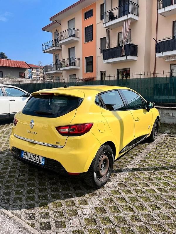 Usata Renault Clio IV 90 CV (66 kW) 2012 Giallo Berlina