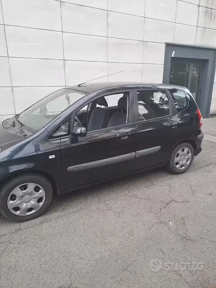 Usata Honda Jazz 78 CV (57 kW) 2007 Nero Utilitaria