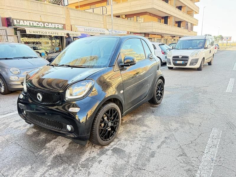 Usata Smart ForTwo Coupé Prime 90 CV (66 kW) 2019 Nero Coupé