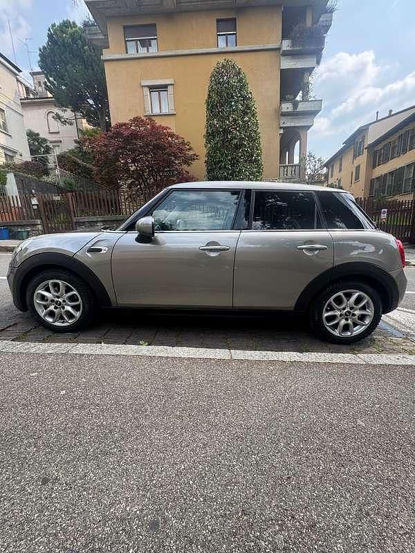 Usata Mini Cooper D Business 116 CV (85 kW) 2018 Utilitaria