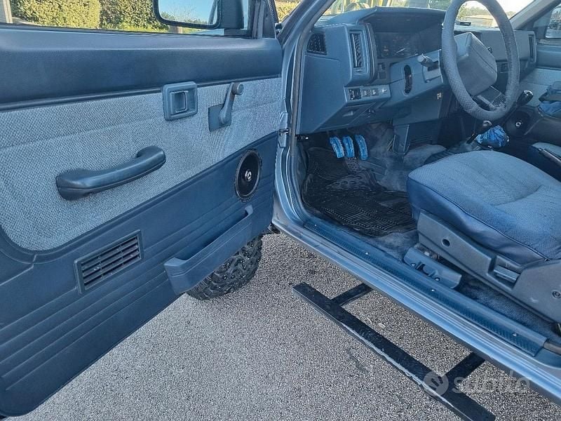 Usata Nissan King 72 CV (52 kW) 1988 Pick-up