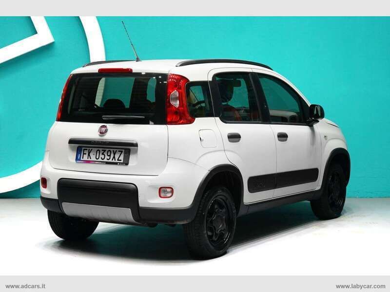 Usata Fiat Panda 4x4 S 80 CV (58 kW) 2017 Bianco / pastello Utilitaria