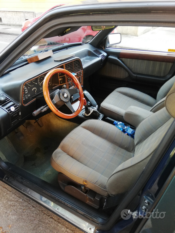 Usato 1986 Lancia Thema 2.0 LPG_Hybrid 120 CV (1.500 €)