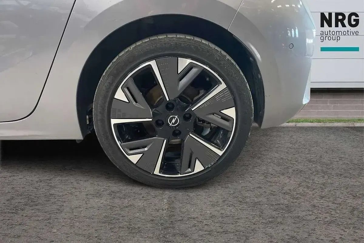Usata Opel Corsa GS Line 100 kW (136 CV) 2021 Grigio Utilitaria