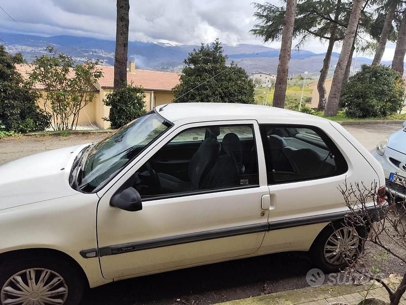 Usata Citroën Saxo 57 CV (41 kW) 2001 Utilitaria