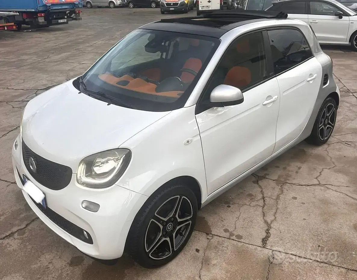 Usata Smart ForFour Prime 71 CV (52 kW) 2015 Bianco Utilitaria