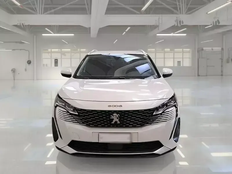 Usata Peugeot 5008 Allure 131 CV (96 kW) 2021 Bianco SUV