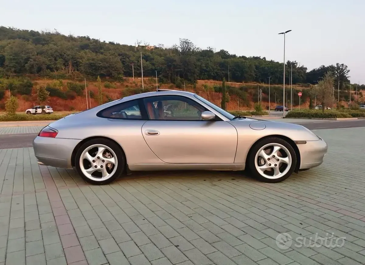 Usata Porsche 911 Carrera 300 CV (220 kW) 2000 Coupé