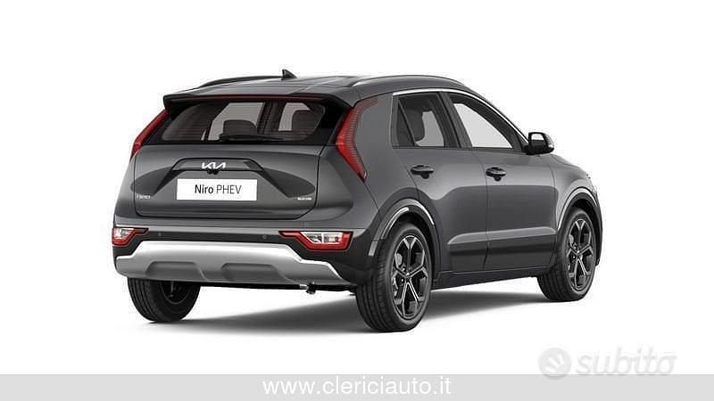 Usata Kia Niro Style 170 CV (125 kW) 2025 Grigio SUV