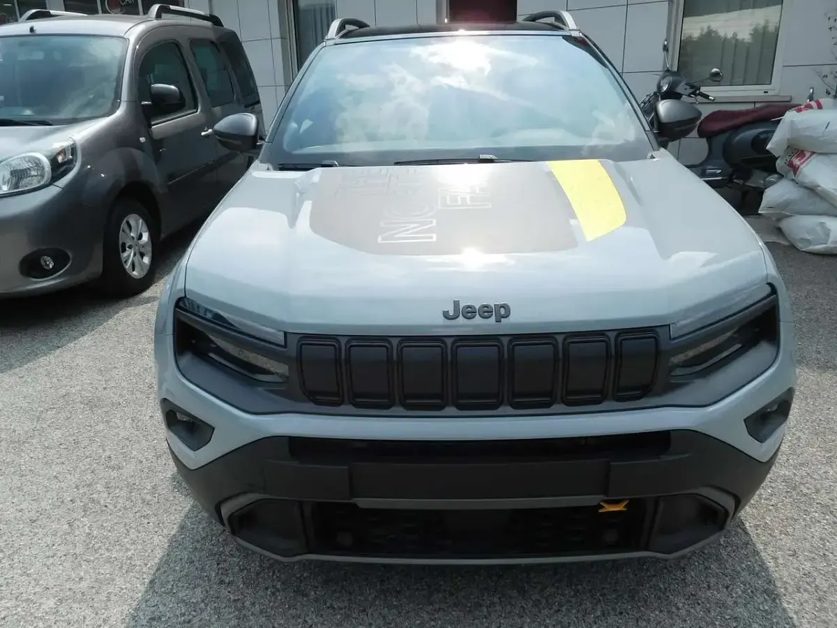 Nuova Jeep Avenger North 136 CV (100 kW) 2026 Grigio SUV