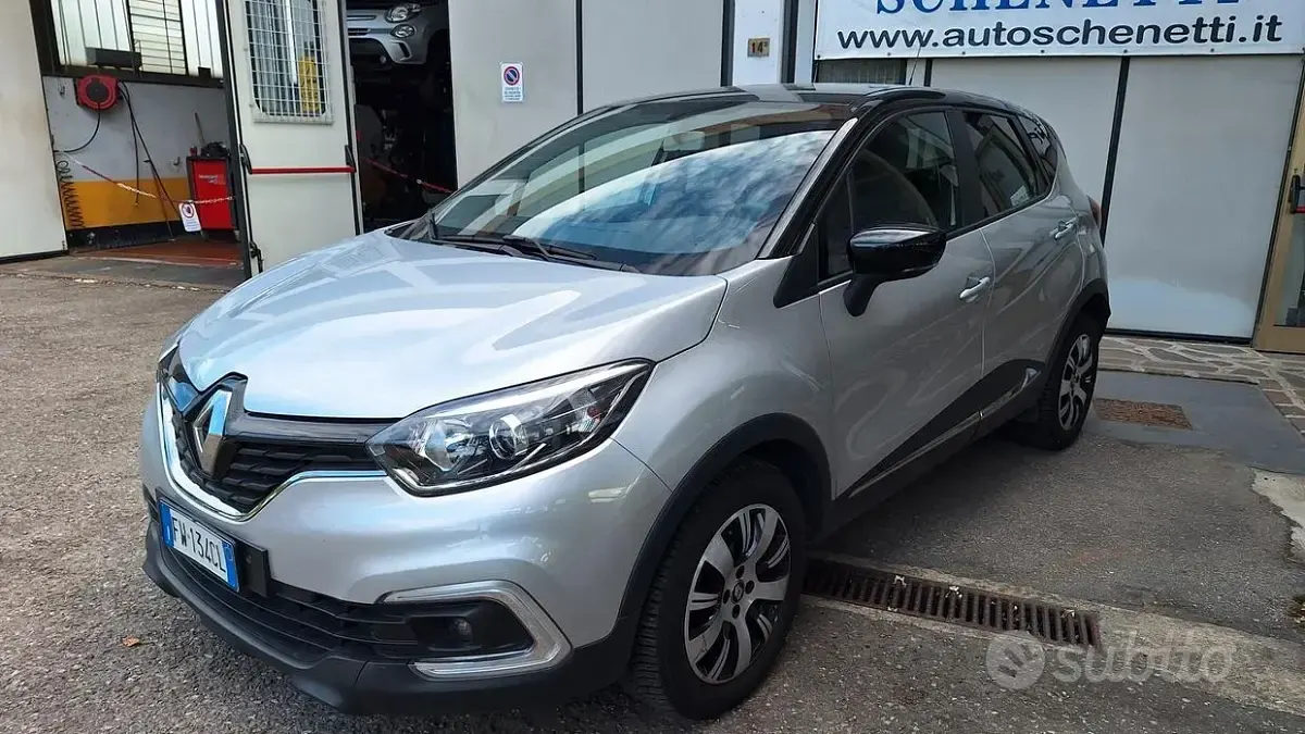 Usata Renault Captur 90 CV (66 kW) 2019 Grigio SUV