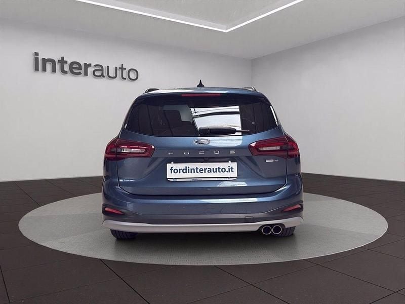Usata Ford Focus Active 125 CV (91 kW) 2022 Chrome blue Station wagon