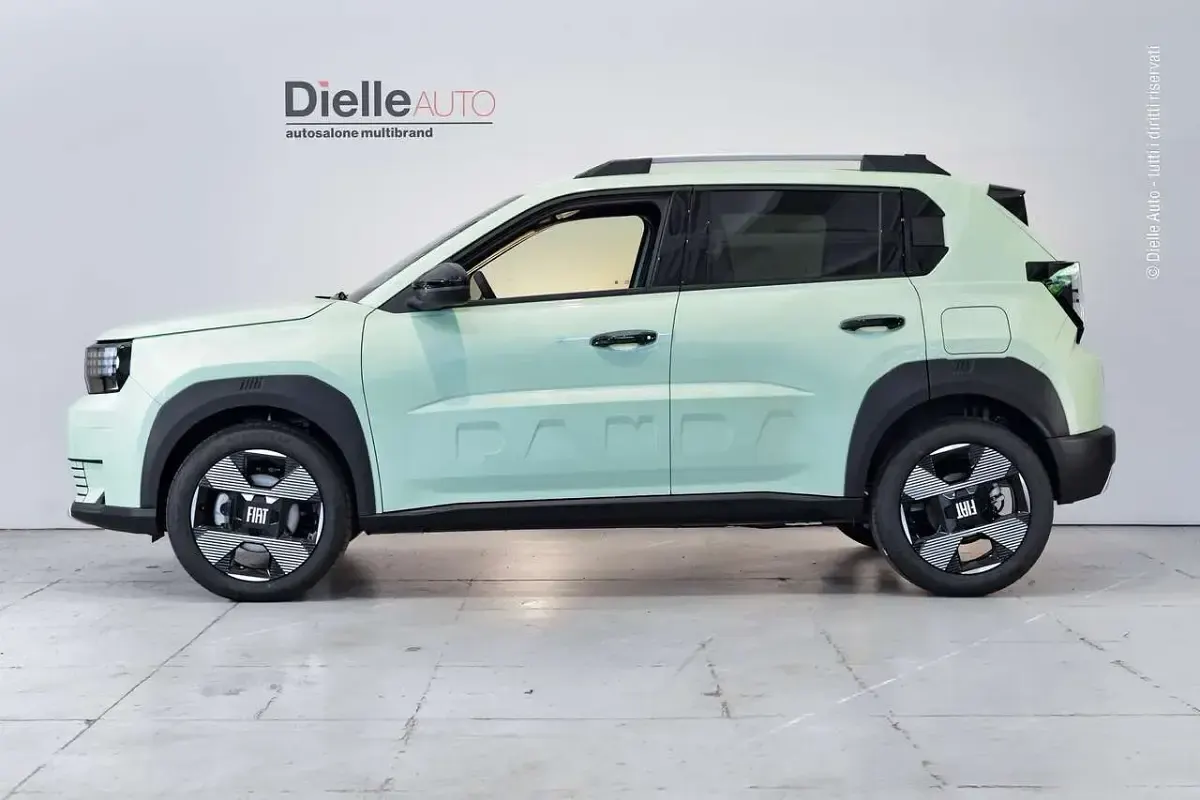 Nuova Fiat Grande Panda La Prima 110 CV (80 kW) 2026 Azzurro acqua metallizzato Utilitaria