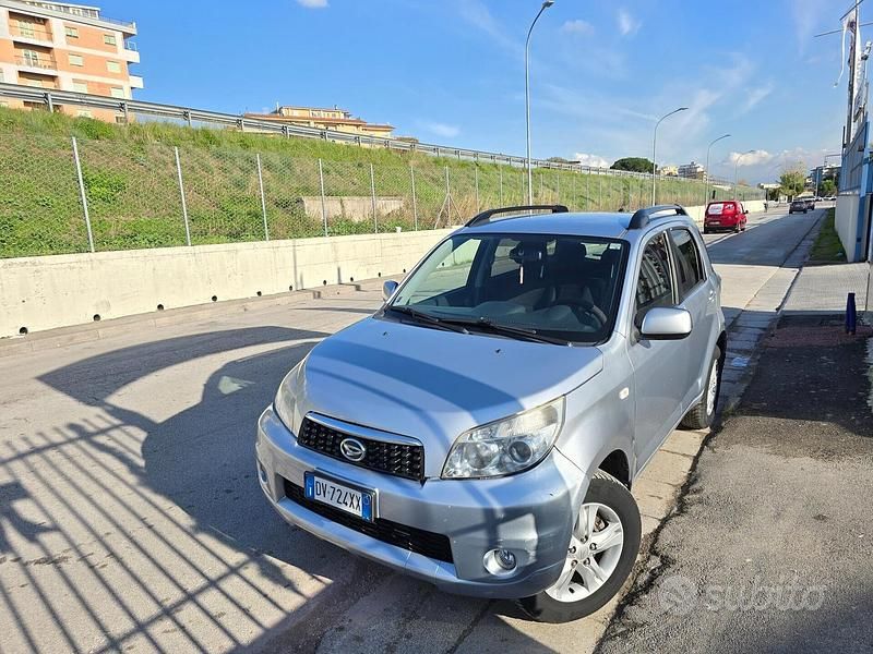 Usata Daihatsu Terios HIRO 105 CV (77 kW) 2009 Nero SUV