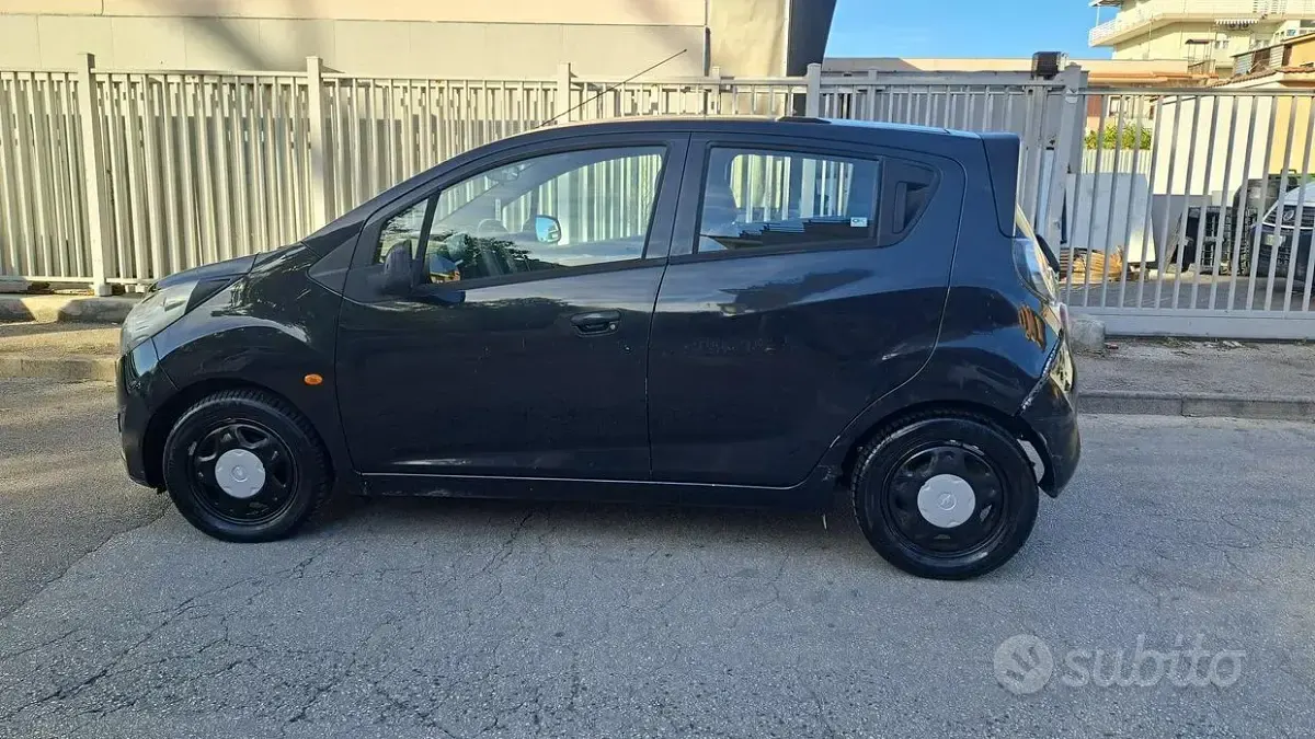 Usata Chevrolet Spark 68 CV (50 kW) 2012 Nero Utilitaria