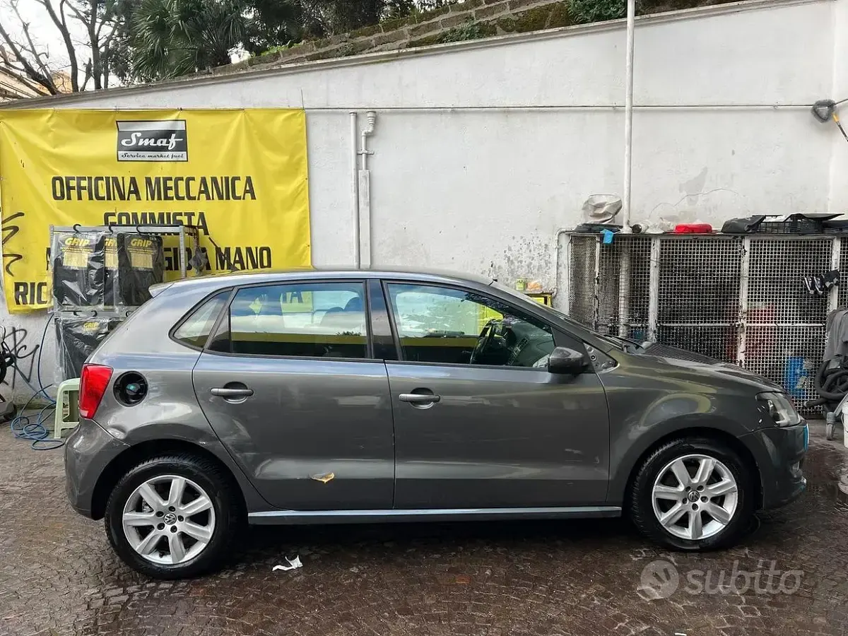 Usata VW Polo 105 CV (77 kW) 2010 Grigio Utilitaria