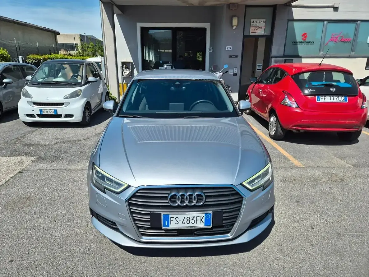 Gebraucht Audi A3 Ambiente 116 PS (85 kW) 2018 Silber Limousine