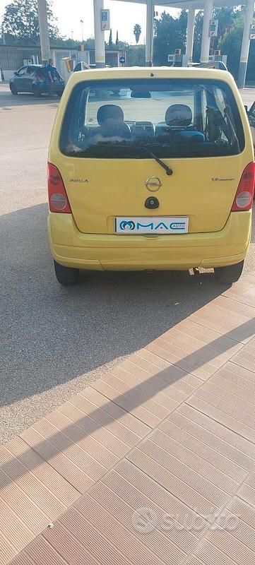 Usata Opel Agila Club 80 CV (58 kW) 2005 Giallo Utilitaria