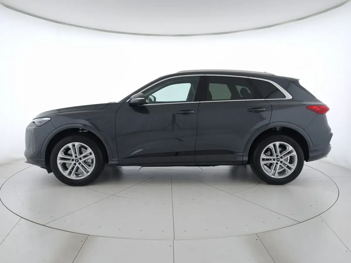 Nuova Audi Q5 Advanced 204 CV (150 kW) 2026 Grigio tambora metallico SUV