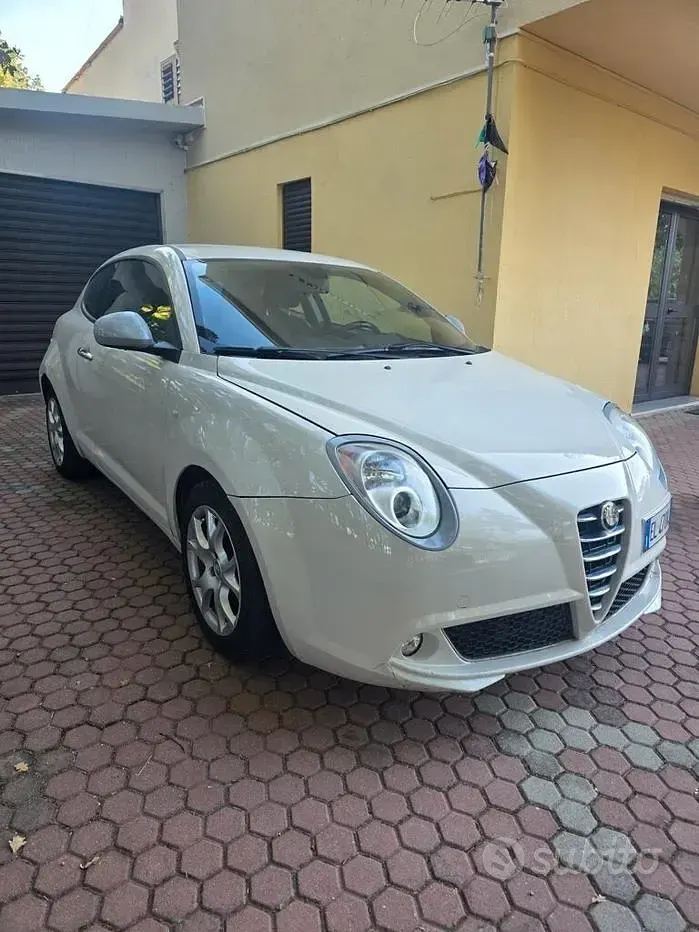 Usata Alfa Romeo MiTo Progression 85 CV (62 kW) 2012 Beige Utilitaria