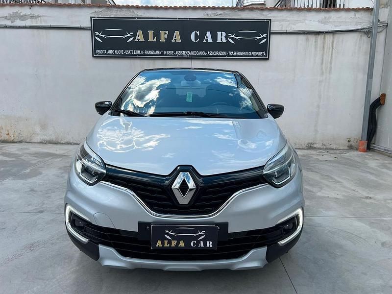 Usata Renault Captur 110 CV (80 kW) 2018 Grigio SUV
