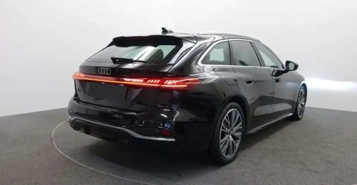 Usata Audi A5 S-Line 204 CV (150 kW) 2024 Nero Station wagon